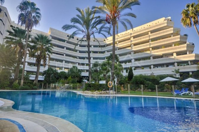 Middle Floor Apartment for sale in Marbella, Marbella
