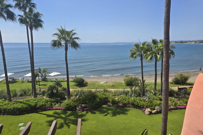 Middle Floor Apartment for sale in New Golden Mile, New Golden Mile