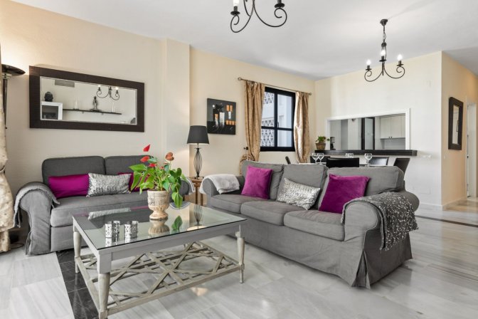 Middle Floor Apartment for sale in Puerto BanΓΊs, Puerto BanΓΊs