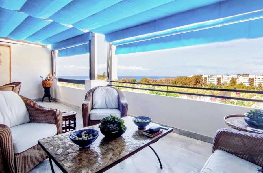 Middle Floor Apartment for sale in Puerto BanΓΊs, Puerto BanΓΊs