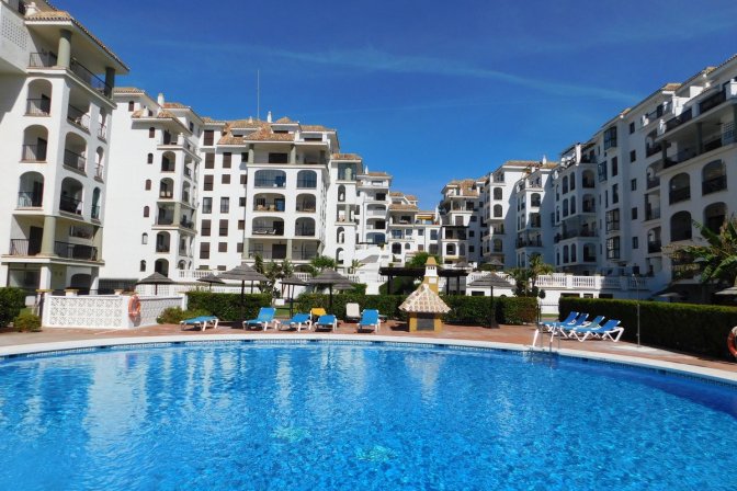 Ground Floor Apartment for sale in La Duquesa, La Duquesa