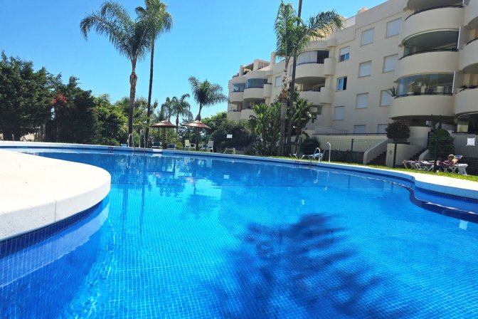 Middle Floor Apartment for sale in The Golden Mile, The Golden Mile