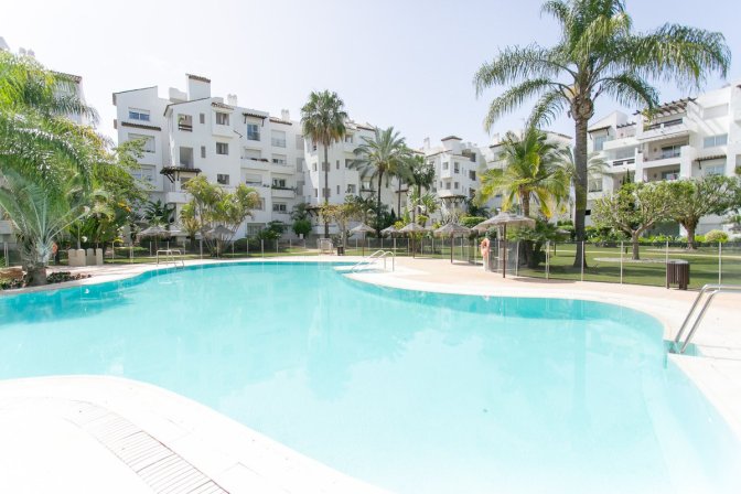 Middle Floor Apartment for sale in Costalita, Costalita