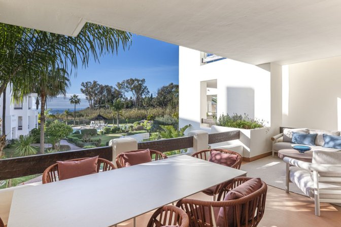 Middle Floor Apartment for sale in New Golden Mile, New Golden Mile